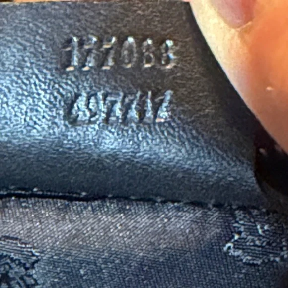 Gucci Black Patent Leather Hobo Bag Gold Hardware Tassel - Picture 9 of 13